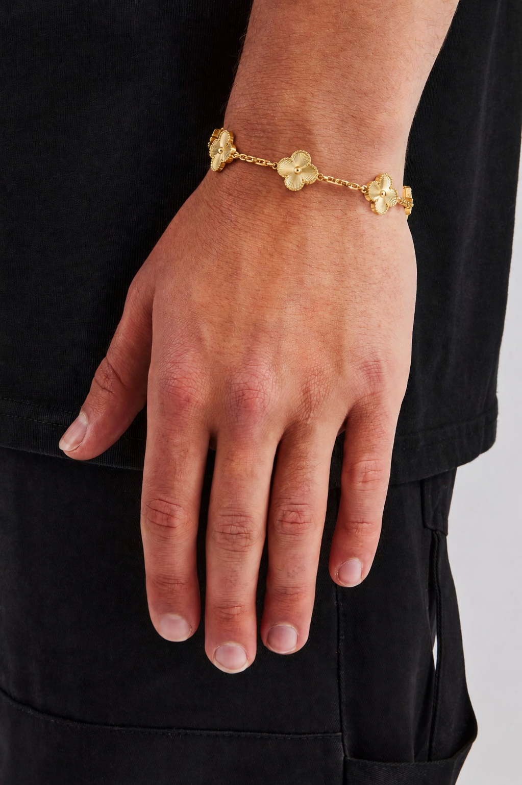 Clover Bracelet — Gold on Gold